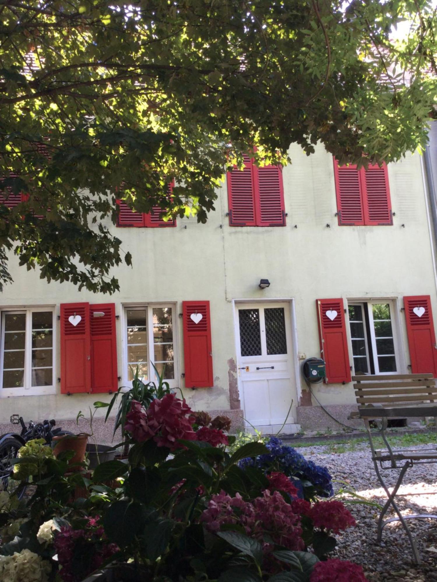 M2Couronne Appartement Mulhouse Buitenkant foto